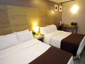 Oasis Plaza 4*