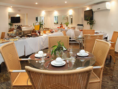 Hotel Oasis Plaza
