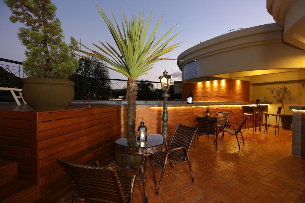 Hotel Oasis Plaza